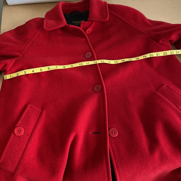 Brooks Brothers Red Wool Coat. Quilted lining. Made in Italy. See measurements - Picture 13 of 13